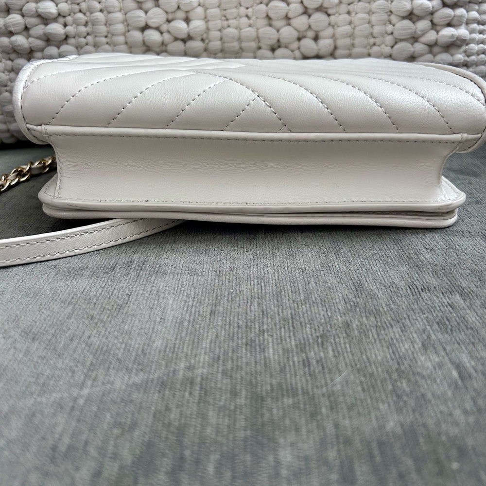 Tory Burch Fleming Convertible Soft Leather Crossbody Bag - Picture 3 of 9